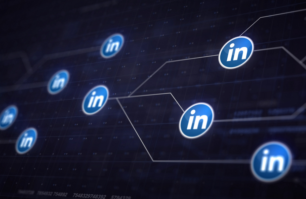 LinkedIn Algorithm - How It Works and How To Master It in 2025